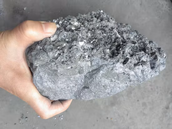 Fabricación de acero Fabricante de acero Industria Aleaciones de escoria de silicio Trozo de escoria de metal de silicio